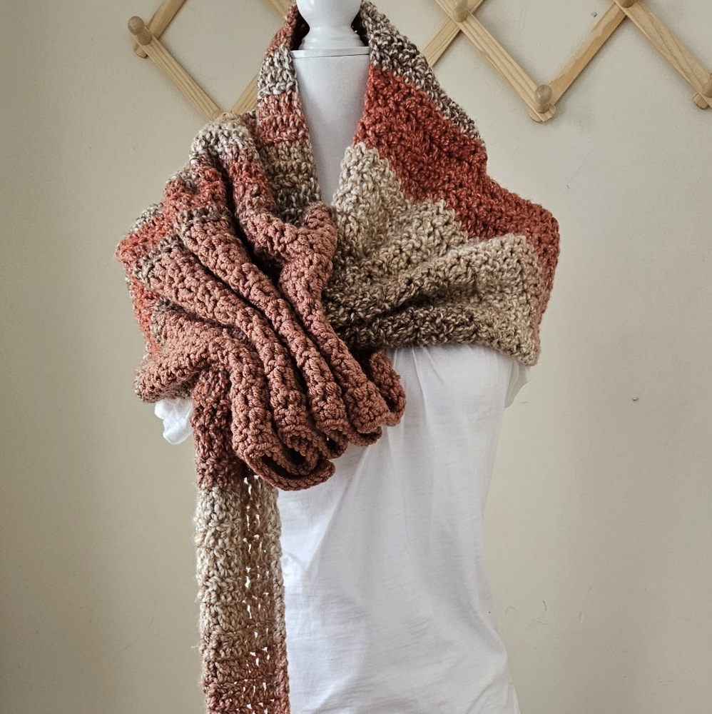 Keyhole Scarf....Handmade